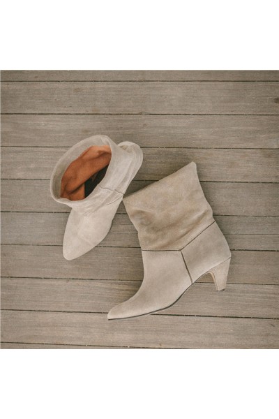 BOTIN ANONYMOUS JASSI 50... 2