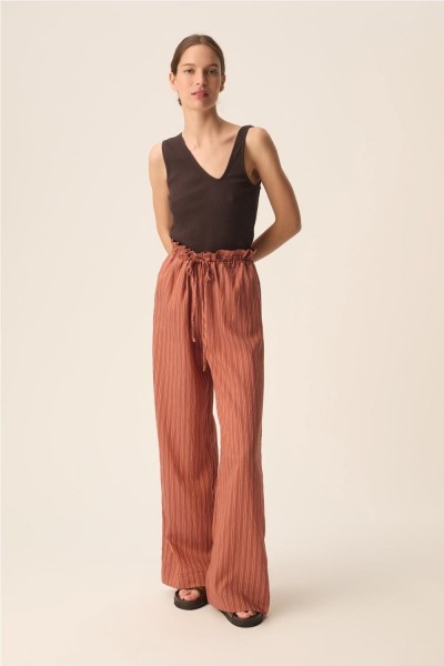 PANTALON DES PETITS HAUTS...