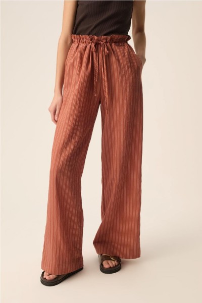 PANTALON DES PETITS HAUTS... 2