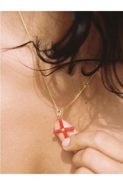 COLLAR ALHAJA CRUZ CORAL ORO